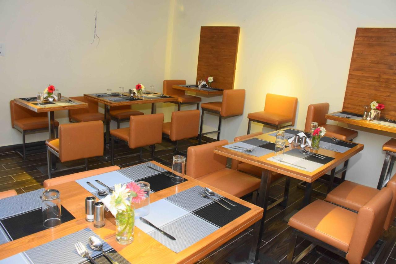 Hotel Kek Grand Park Chennai Zewnętrze zdjęcie